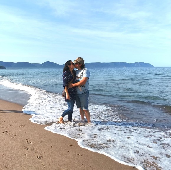 Meet your Posher, Jennifer - Picture 1 of 1